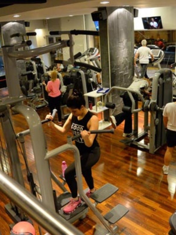 ESTABLECE EXIMICIÓN DEL PAGO DE DREI Y TGI A GIMNASIOS Y CANCHAS DE FUTBOL 5